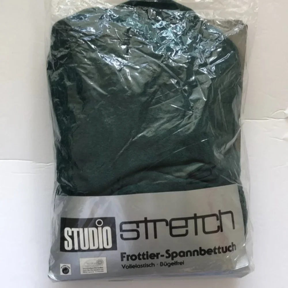 Studio fitted sheet mesh queen green new